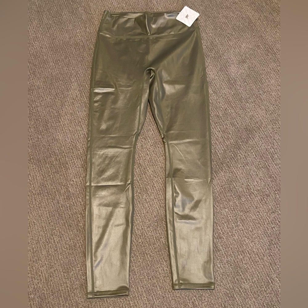 Fabletics Shine Leggings NWT